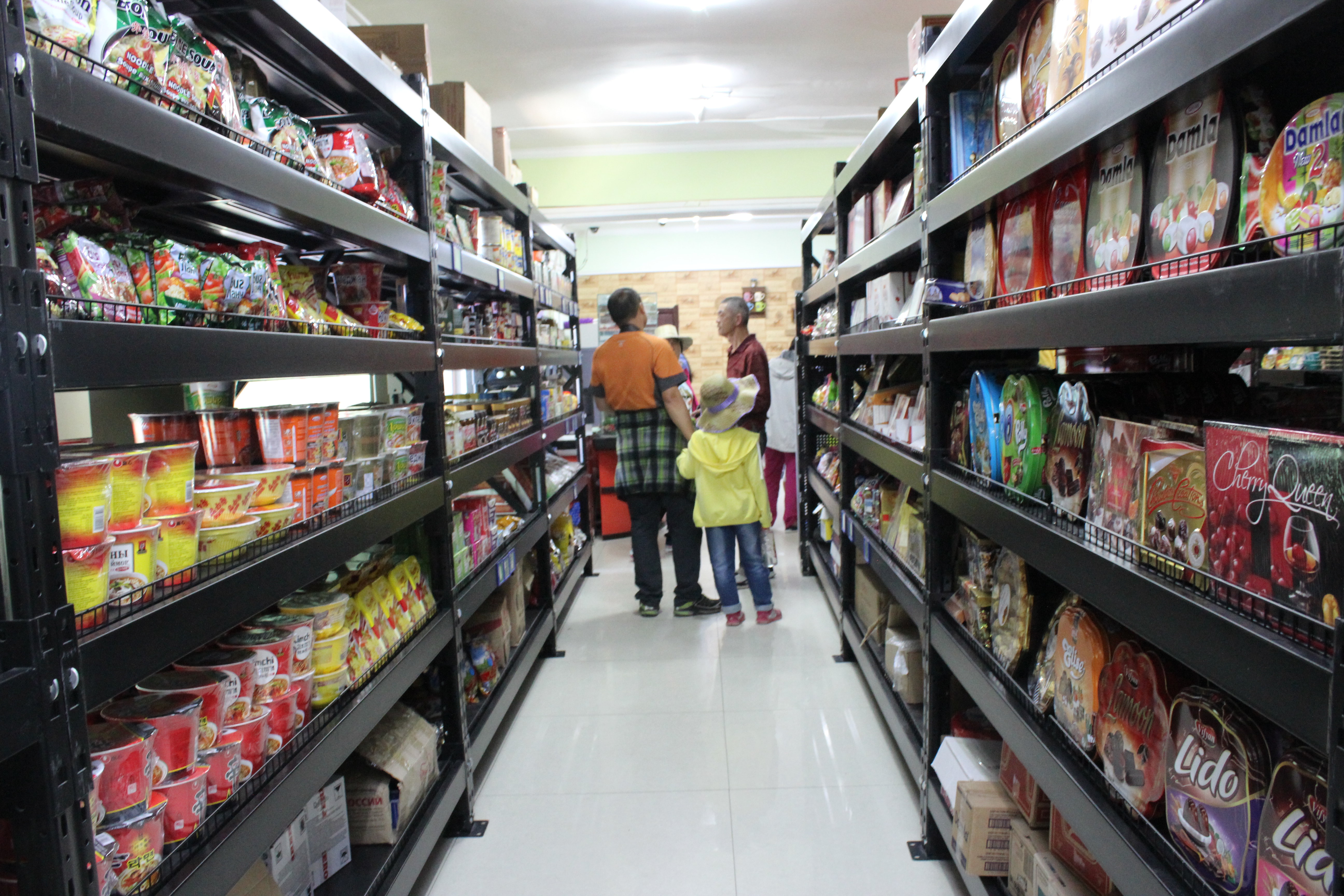 商场中的106短信群发场景